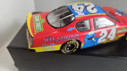 Jeff Gordon #24 Sesame Street II 2003 Monte Carlo Elite 1:24 Action 1 of 3000 - Picture 7 of 20