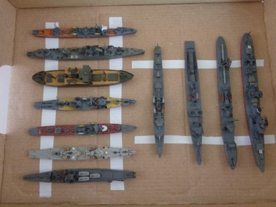 11 Modellschiffe Japanische Marine 1:700 gebaut unvollständig (8983/22)