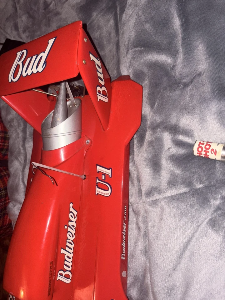 De colección Miss Budweiser RC Nitro Gas 1/12 Hidroavión Barco de Carreras ligeramente Dañado Foto 3 de 4