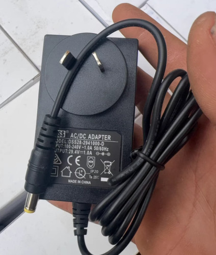 SS DSS28-2941000-D 29.4V 1A Monitor/Router Netzteiladapter Ladegerät