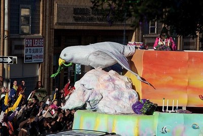 Photo:Mobile Alabama Mardi Gras 2010 Parade Float Crowds Celebration
