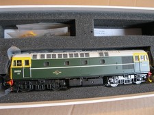 HELJAN 3310 CLASS 33/0 GREEN WITH FULL YELLOW ENDS  - MIB
