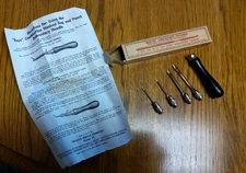 Vintage "BOYE" Combination Hooked Rug And Punch Embroidery Needle With 4 Needles