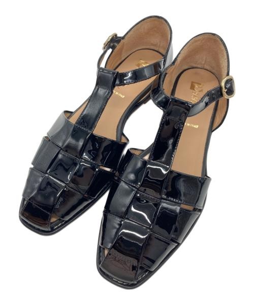 PASCUCCI black patent leather sandals stylish and sleek