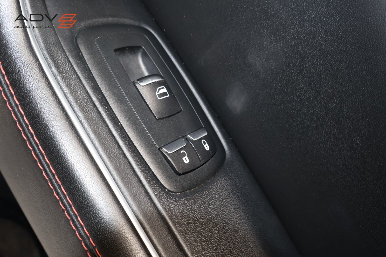 Maserati Levante 2017-2020 Front Right Interior side cover