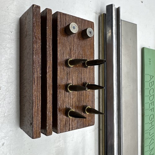 Set guida lettering vintage Dietzgen in scatola di legno a coda di rondine Made in Germany (27) - Foto 6 di 16