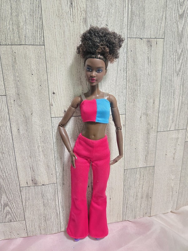 Barbie Looks #14 Signature Collector Model African American 