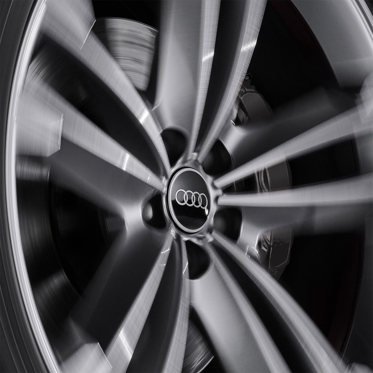 アクセサリー Audi Dynamic hub caps 4M8071006A s-l1200.jpg
