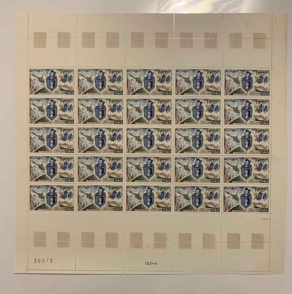 Timbre-Feuille-1622 1970-Gendarmerie Nationale - Photo 1/1