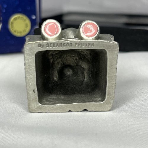 Hudson Pewter Mini Elephant Couch Potato holding Remote Control, Popcorn & Soda. - Picture 7 of 9
