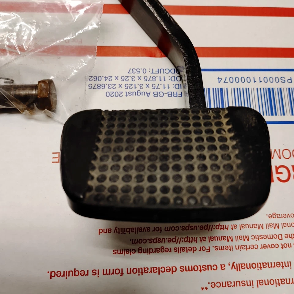 Conjunto de pedal de freno Isuzu Pickup Rodeo Amigo Pup 1988-95 2,6 3,1 L 4ZE1 OEM Foto 3 de 4