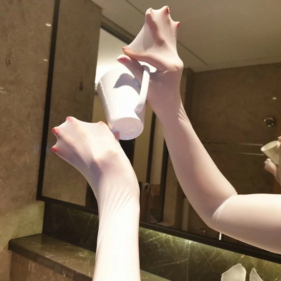 Guantes largos semitransparentes de nailon - elegantes y sensuales para juegos fetichistas y eróticos Foto 4 de 4