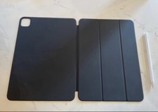 Apple Pencil and ipad pro smart folio