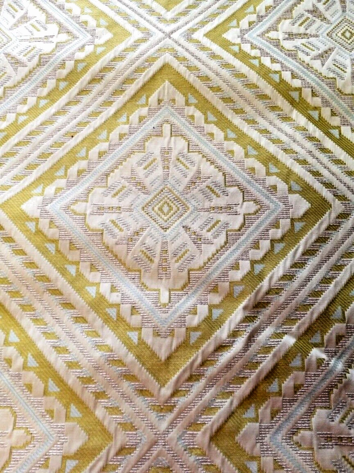 Diamante Damasco Patrón Elevado Crema/Llave Lima/Azul Bebé Gama Alta Por Yarda Foto 2 de 4