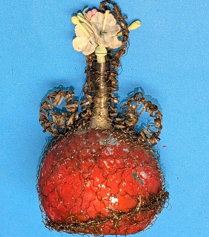 Antique Victorian Wire Wrapped VASE or BELL German Christmas Tree Ornament 1910