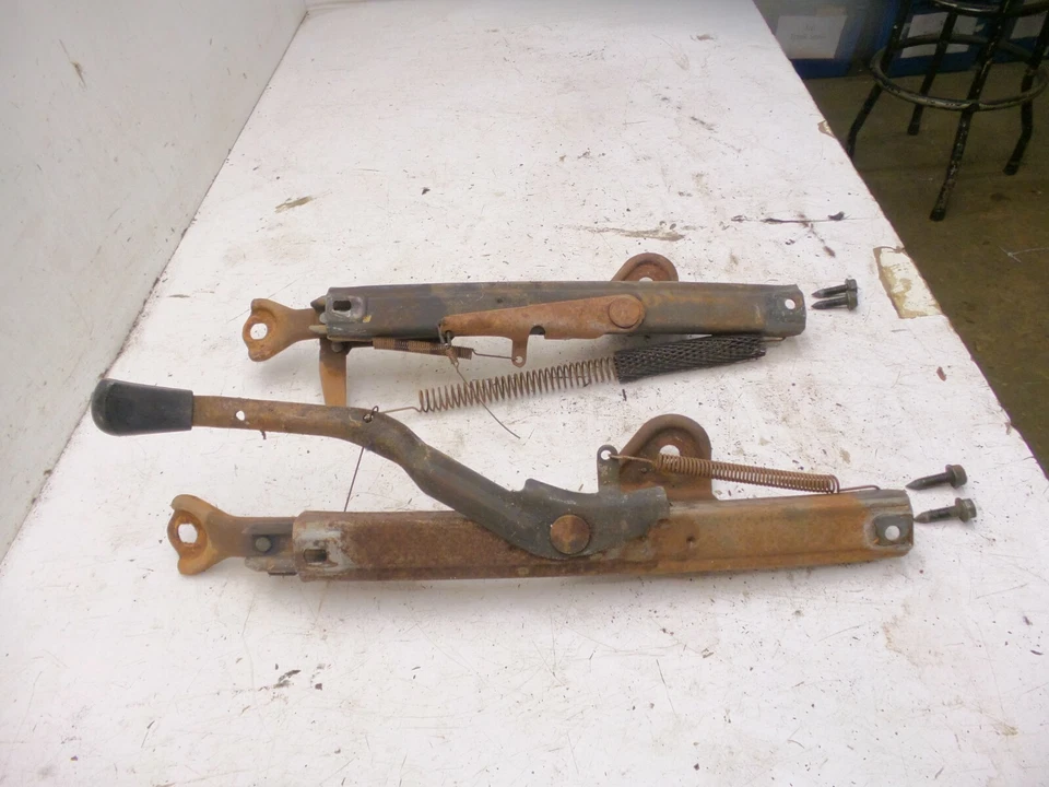 82-92 CAMARO TRANS AM FIREBIRD ORIGINAL GM PASSENGER RH SIDE SEAT TRACKS - Image 2 of 4