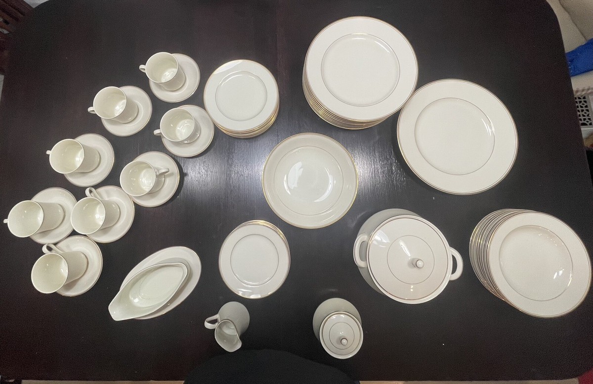 Mikasa Ivory China Trousdale dinnerware set service for 8 | eBay Mikasa Ivory China Trousdale dinnerware set service for 8 | eBay