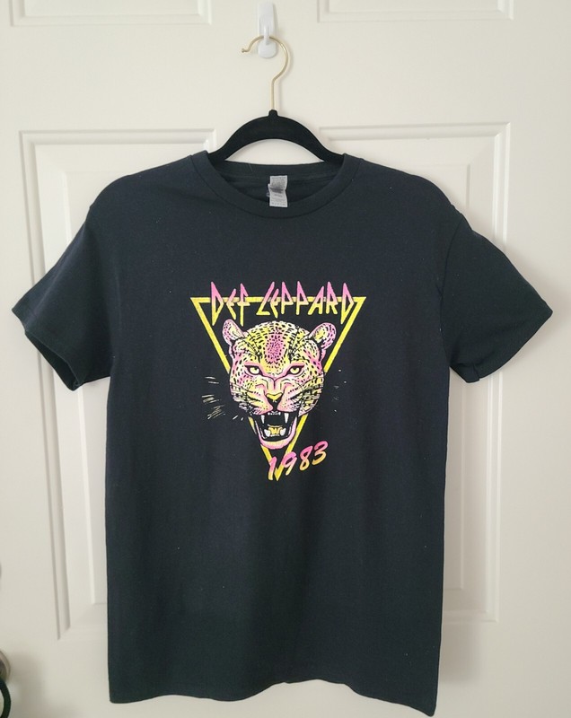Def Leppard 1983 Vintage Shirt Womens Adult Small Black Pink Rock Band T-Shirt