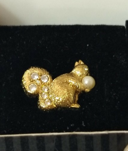 Avon Wilderness Streunadel EICHHÖRNCHEN goldfarben Strass Kunstperlen - Bild 3 von 6