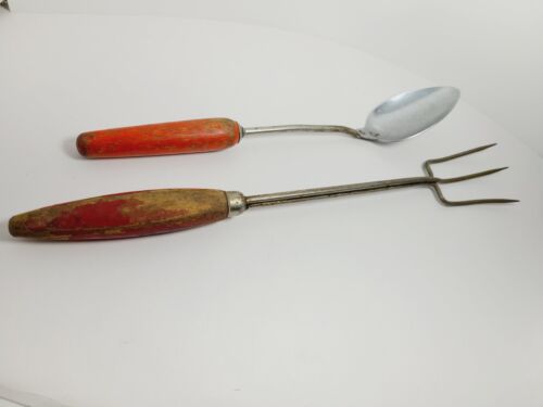 Vintage ANDROCK Barbecue BBQ Grill Fork Red Wood Handle 13” Long 3 Prong & Spoon - Afbeelding 1 van 7