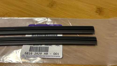 Genuine Set Front Windscreen Wiper Rubber Inserts Refills For JEEP Cherokee KL - Picture 6 of 7