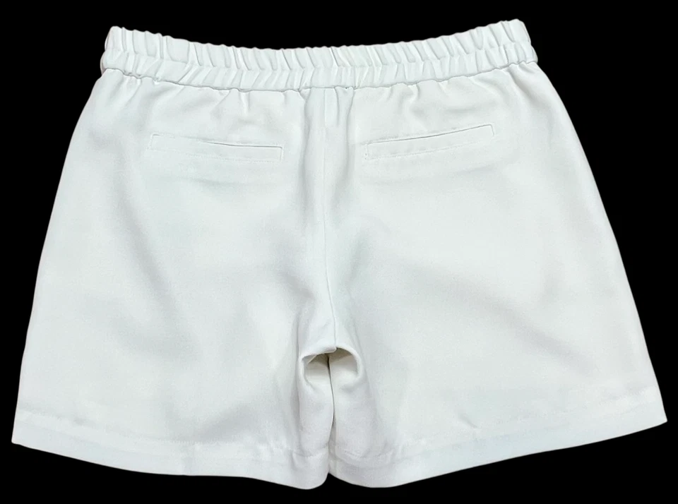 The Limited Shorts Feminino (M) 5" Crepe Chino Forrado Elástico Cintura Cordão Creme - Imagem 2 de 4
