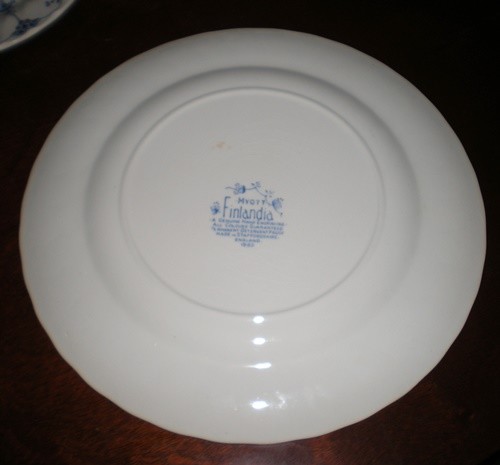 3 Piece China Place Setting in Finlandia by Myott Staffordshire - Picture 4 of 8