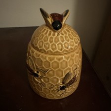 🐝 Vintage BEE HIVE CERAMIC HONEY POT with embossed  🐝 