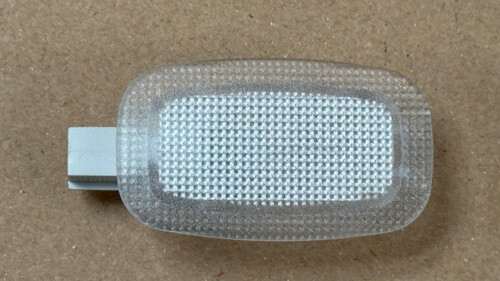 Mercedes-Benz Innenraumleuchte A2218200401   #KEK