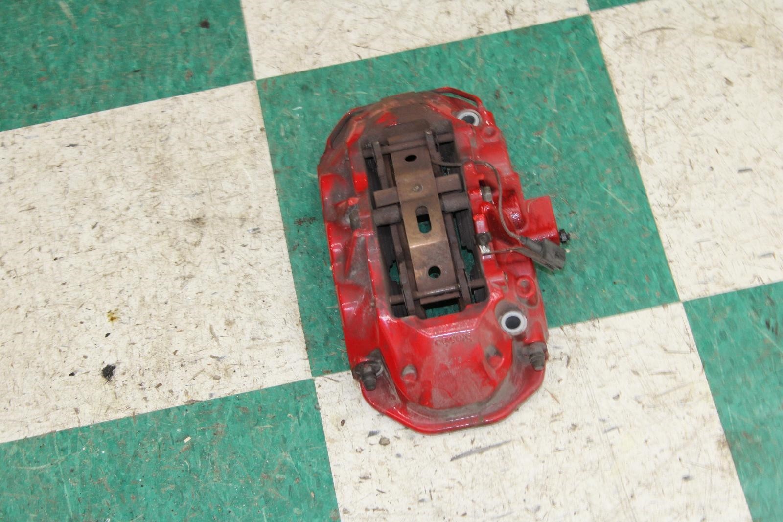 Maserati Ghibli 2014-2017 Front Left Brake caliper Red