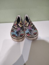 Vans Big Boys 2.5 Sharks Black White Stripes Blue Canvas Slip On Shoes