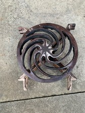 AGA 8 BAR RIDDLE WHEEL AND  GRATE SOILED FUEL.