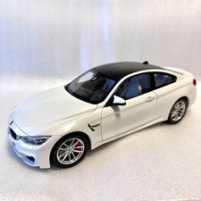 Paragon 1/18 BMW M4 F82 2014 Frozen Brilliant White with Bonus