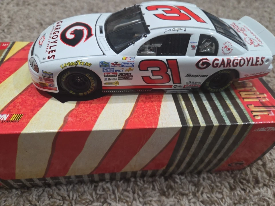 Banco Dale Earnhardt Jr #31 Gárgolas Monte Carlo Foto 4 de 4