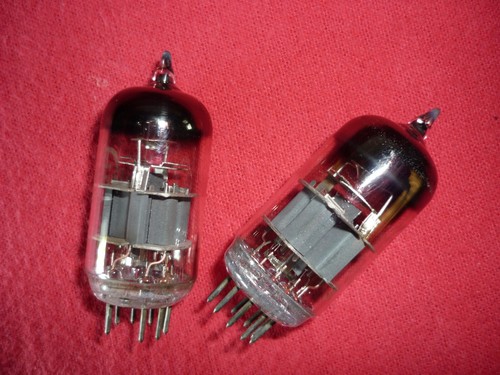 2 pièces. Triode double 6N23P / 6Н23П = 6DJ8, E88CC. NEUF. 1964 / 1965 ULTRARARE - Photo 3/4
