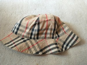 nova check hat