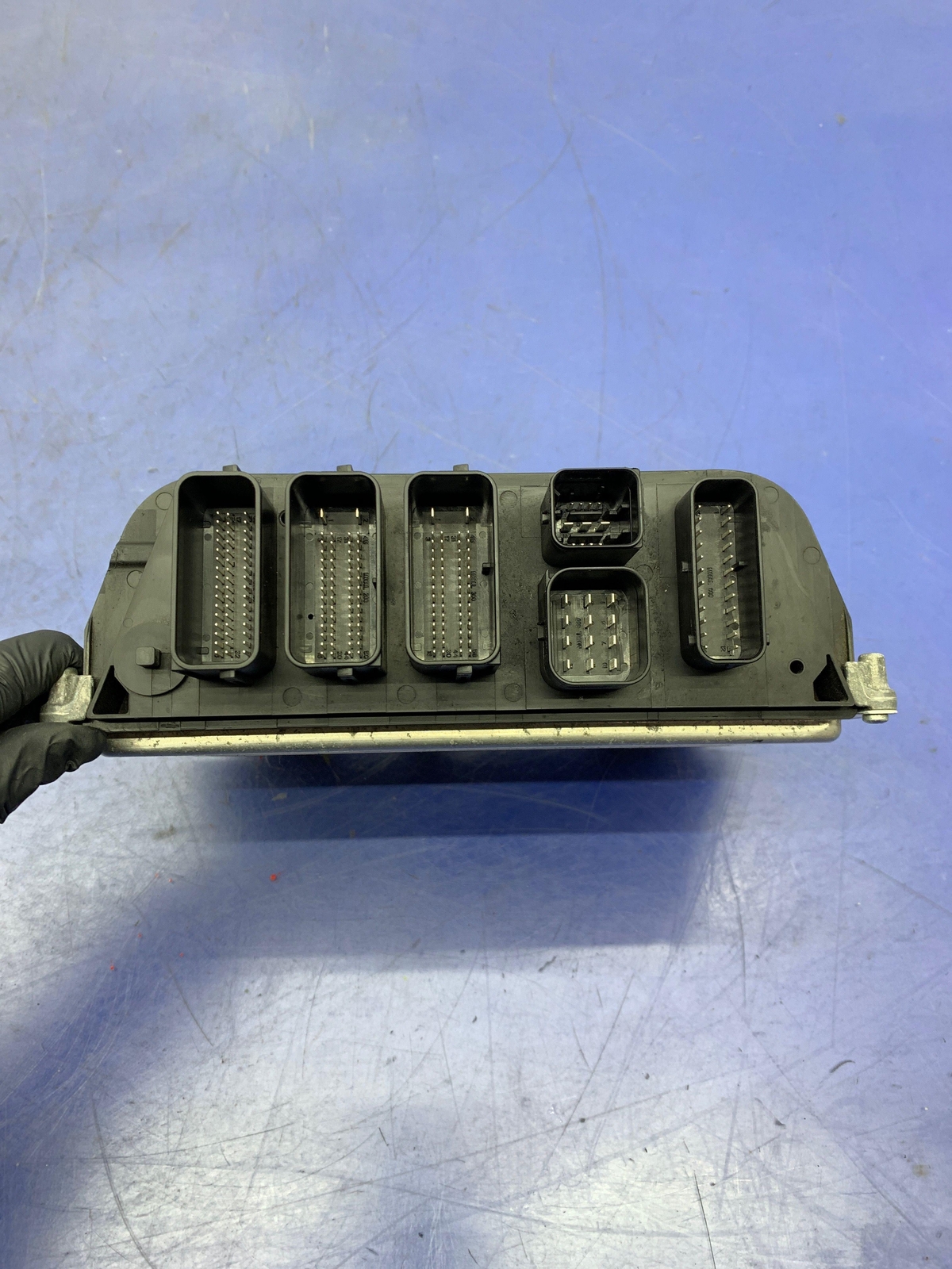 2014 - 2020 BMW I8 OEM 1.5L GASOLINE ENGINE CONTROL MODULE ECU 8691834001