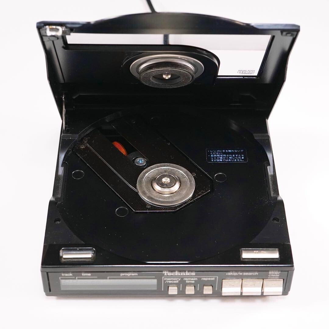 TECHNICS SL-XP7 Portable CD Player Working Confirmed japan TECHNICS SL-XP7 Portable CD Player Working Confirmed japan