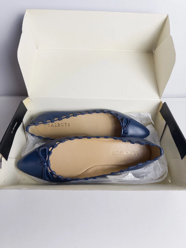 Nuevo con caja Talbots Azul Marino Elegante Borde Punta Cuero Zapatos Planos 7 Planos Foto 2 de 4