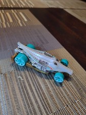 Hot Wheels: Croc Rod. White/ Gold B49