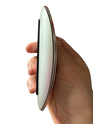 Apple Magic Mouse lighting port - White model: A1657 - Picture 2 of 8