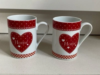 2 Kaffeetassen aus Porzellan mit Herz „HOME“ super süß **❤️** - Bild 1 von 4
