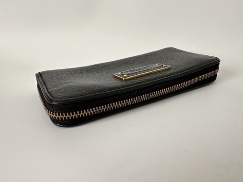 Marc By Marc Jacobs Black Leather Zip Around Purse Wallet Slim Excellent Cond - Picture 6 of 13