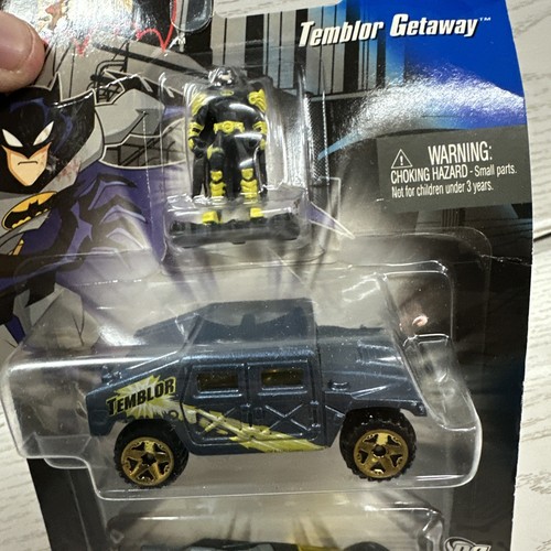 HOT WHEELS 2006 DC COMICS BATMAN TEMBLOR GETAWAY SET - Picture 6 of 11