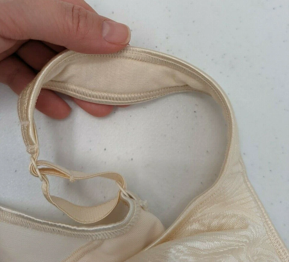 Playtex Bra Women's 36B Ivory 18 Hour POSTURE BOOST Front Close Wireless E525 - Image 4 of 4