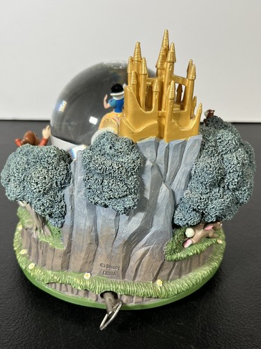Musical Snow Globe w Snow White on Horse, Prince Charming & 7 Dwarfs - Photo 4 sur 11