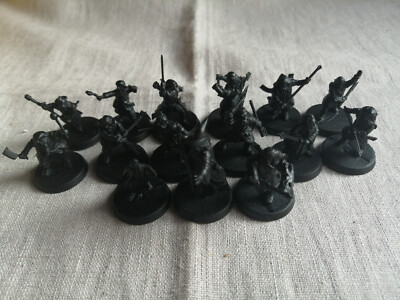 GW Lord of the Rings Tabletop - Thorin Oak Shield and Entourage (Primed)