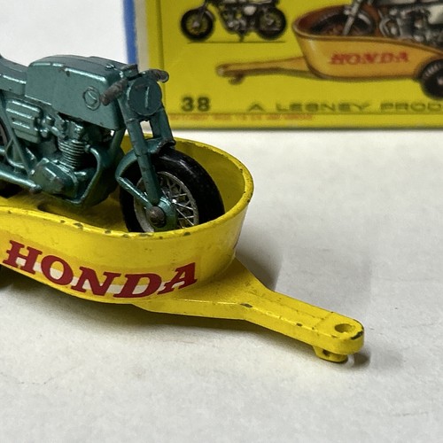 Matchbox Lesney Honda motorcycle and trailer #38 in original box - Picture 9 of 23