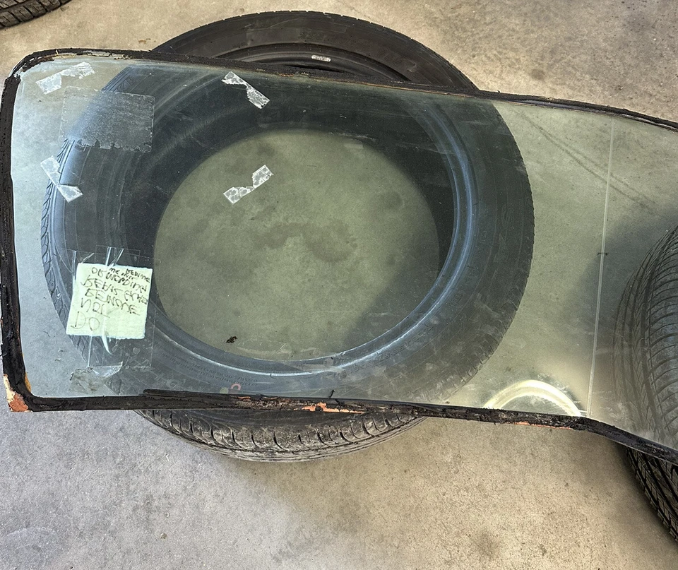 NO SHIPPING 1975 Monte Carlo Back Glass LOCAL PICK UP ONLY - Image 3 of 4