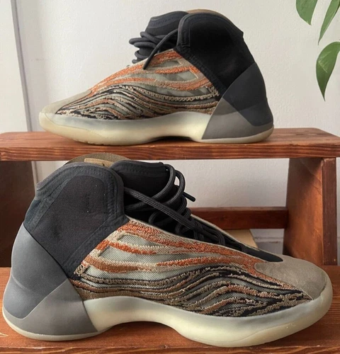  Brand New YZY QNTM Adidas Yeezy Quantum "Flash Orange" 2021 Ye Kanye. Size 10.5